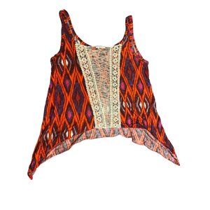 Bohemian Style Sleeveless Top With Intricate Lace Detail & Vibrant Patterns